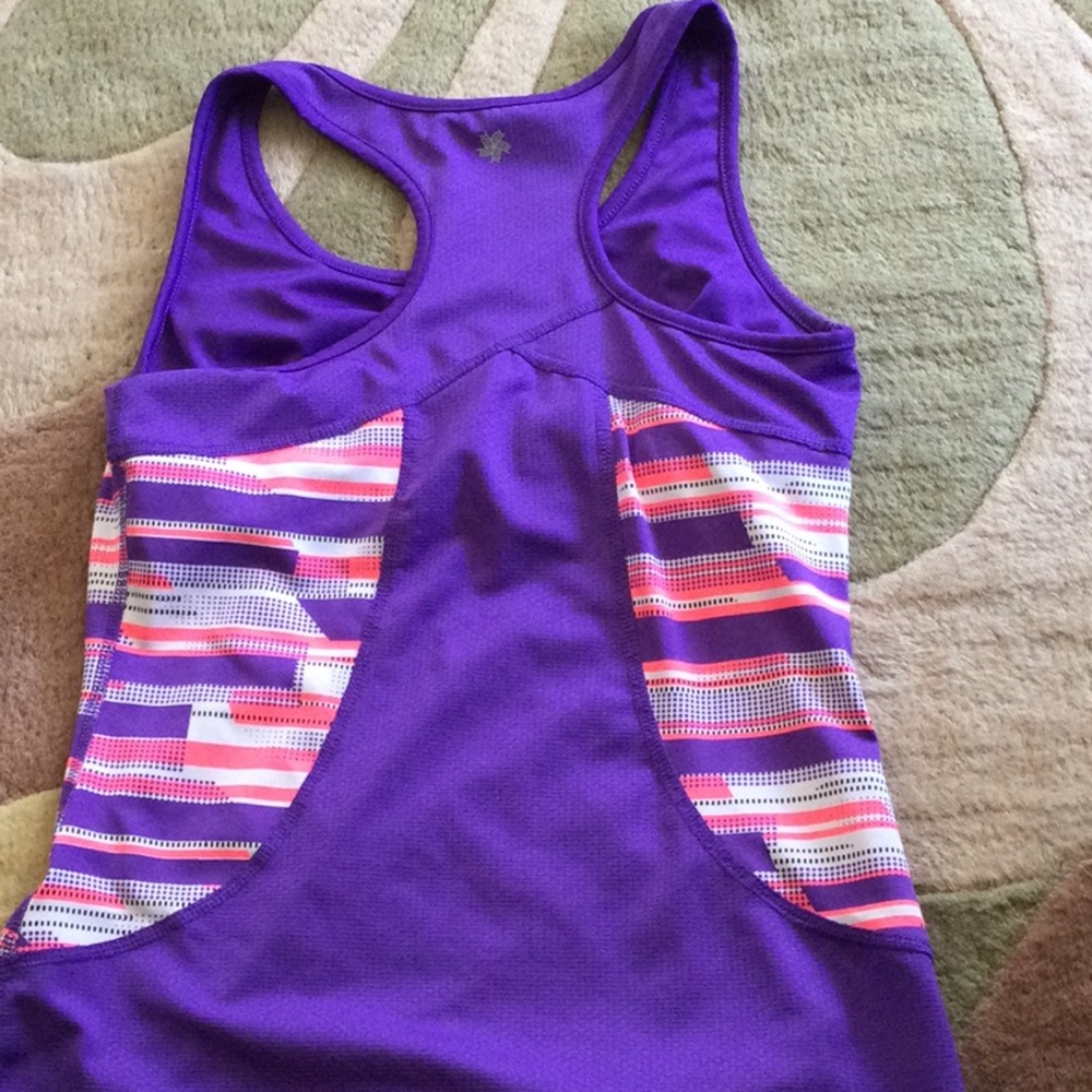 Workout tops - Picture 5 of 5